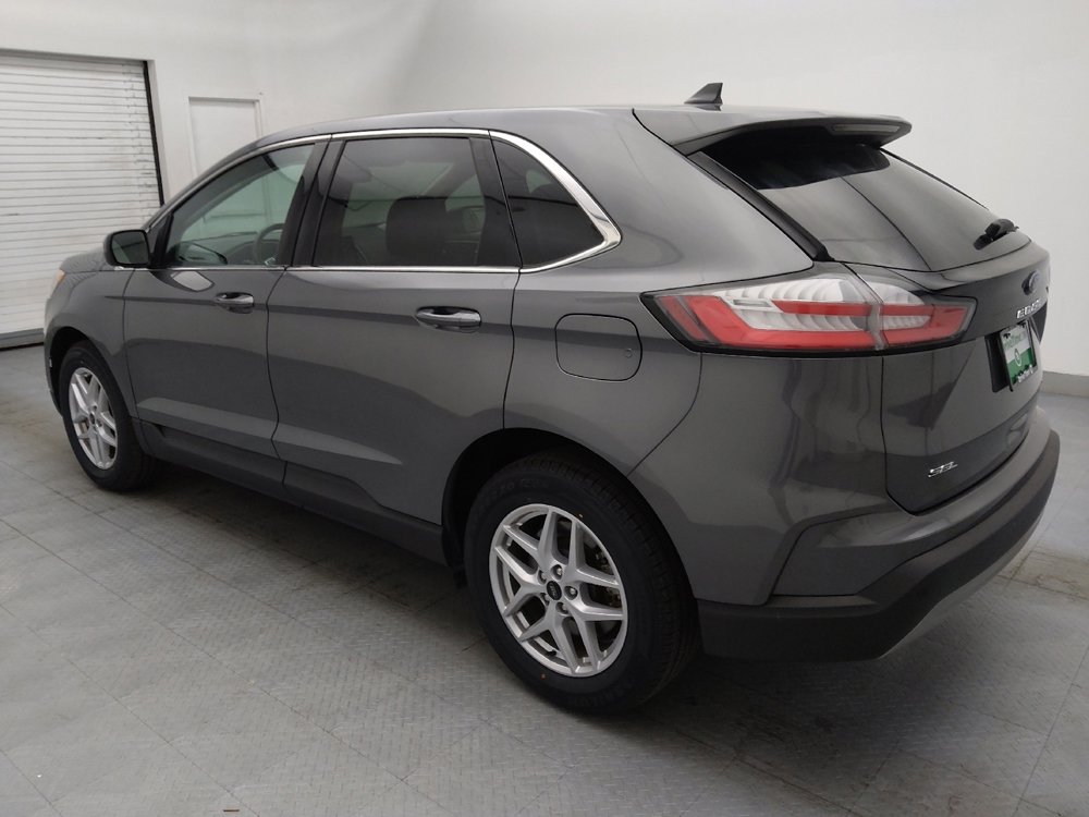 Used 2024 Ford Edge SEL image 3