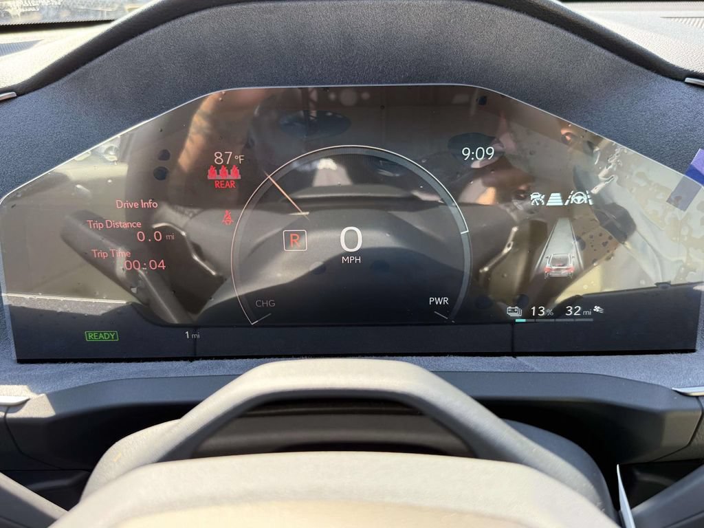 New 2026 Lexus ES 500e AWD/4WD image 19