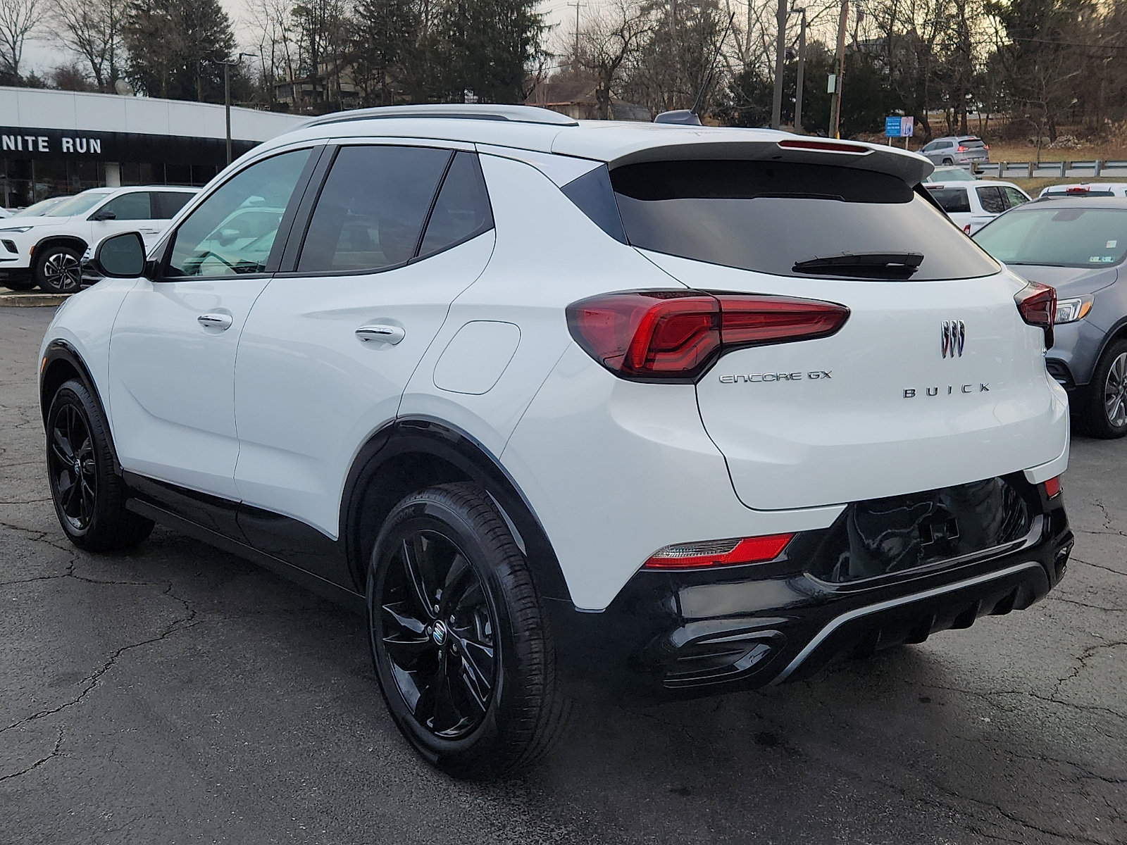 Used 2024 Buick Encore GX Sport Touring image 4