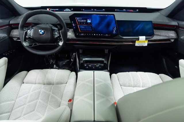 New 2027 BMW 740i xDrive w/ Executive Package AWD/4WD image 27