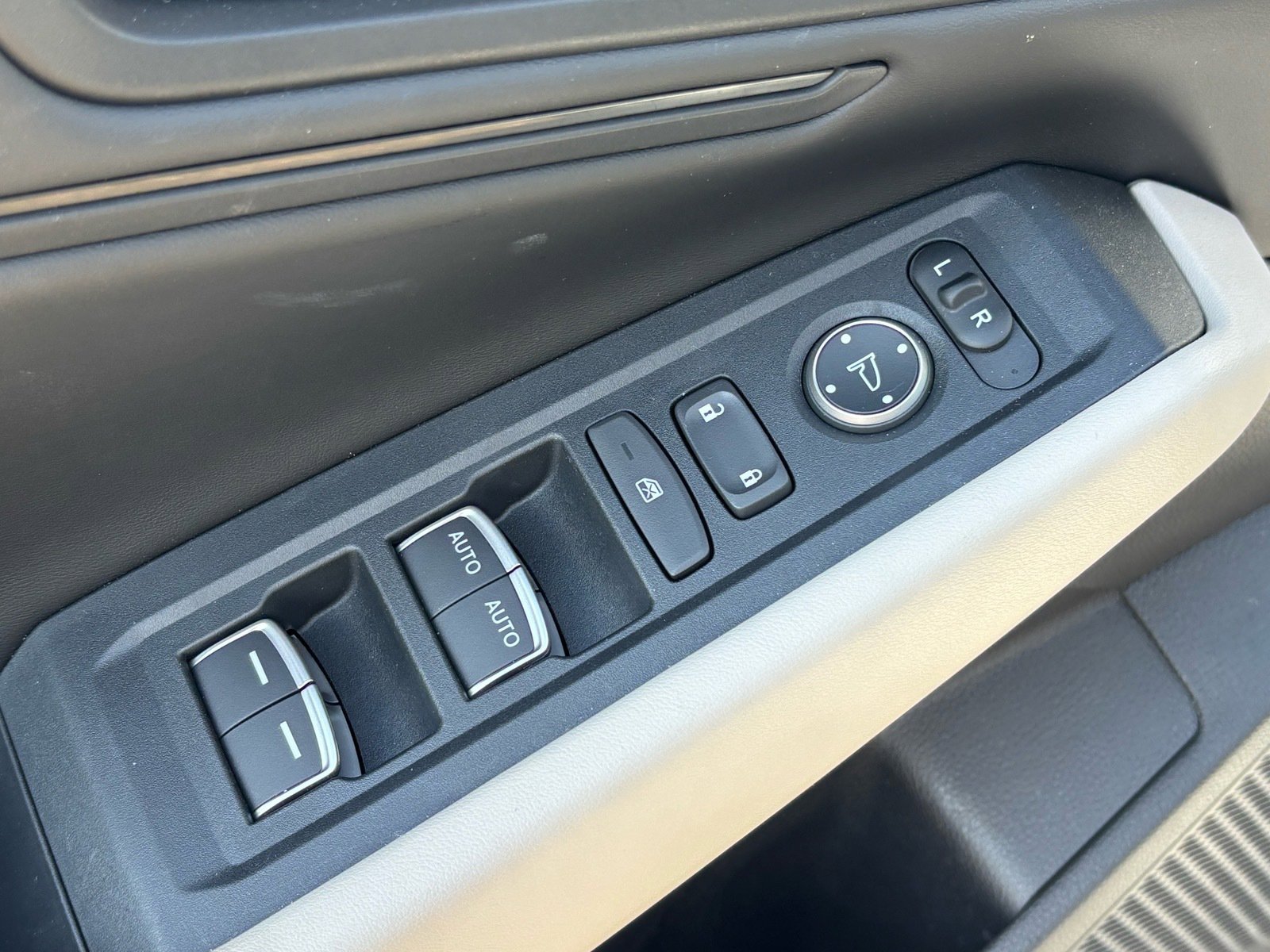 Certified 2025 Honda Accord EX-L image 24