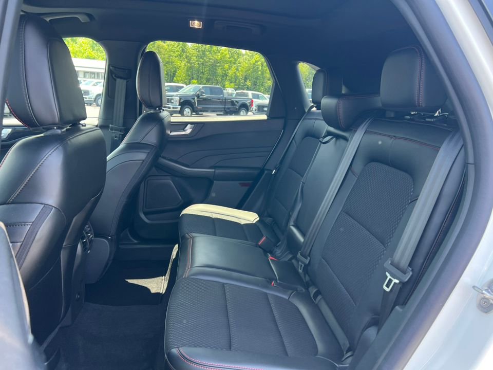 New 2025 Ford Escape ST-Line w/ Tech Pack #1 image 14