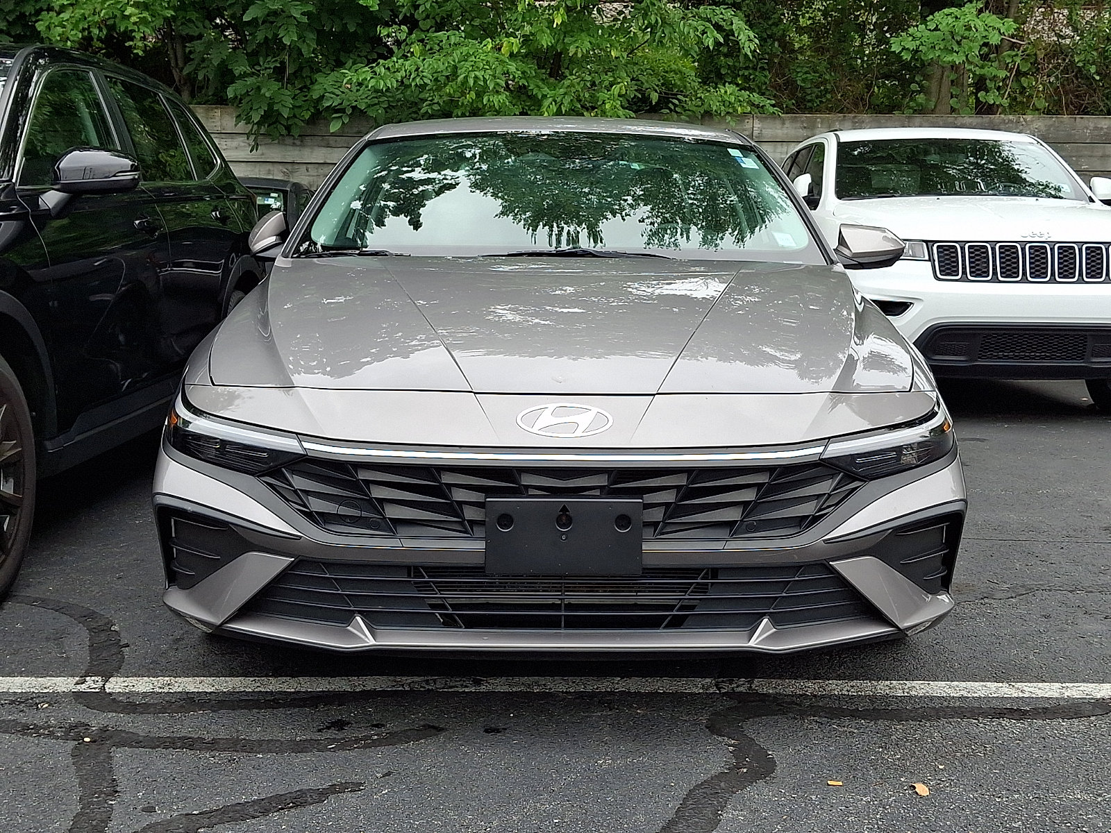 Used 2024 Hyundai Elantra SEL FWD image 2