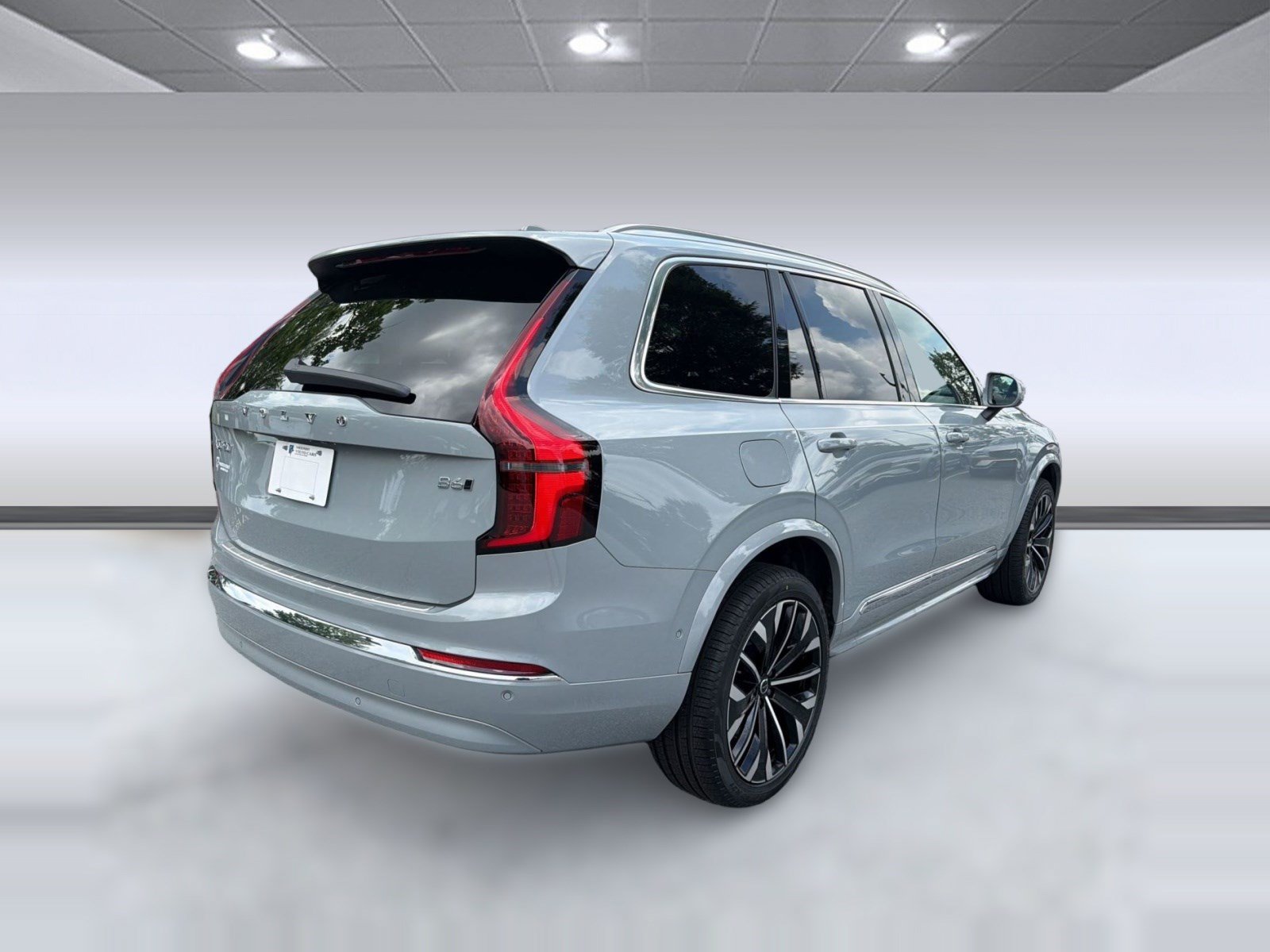 New 2026 Volvo XC90 B6 Plus w/ Protection Package AWD/4WD image 9