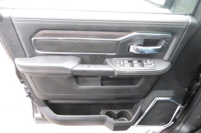 New 2026 RAM 3500 Laramie AWD/4WD image 14