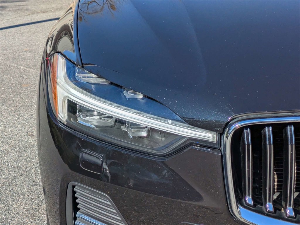 Certified 2023 Volvo XC60 B5 Ultimate w/ Protection Package Premier image 10