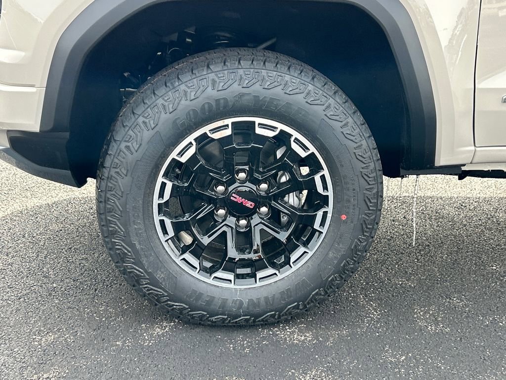New 2026 GMC Canyon AT4 w/ AT4 Premium Package AWD/4WD image 12