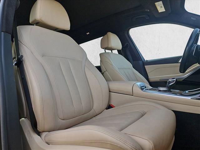 Used 2021 BMW X7 xDrive40i w/ M Sport Package image 22