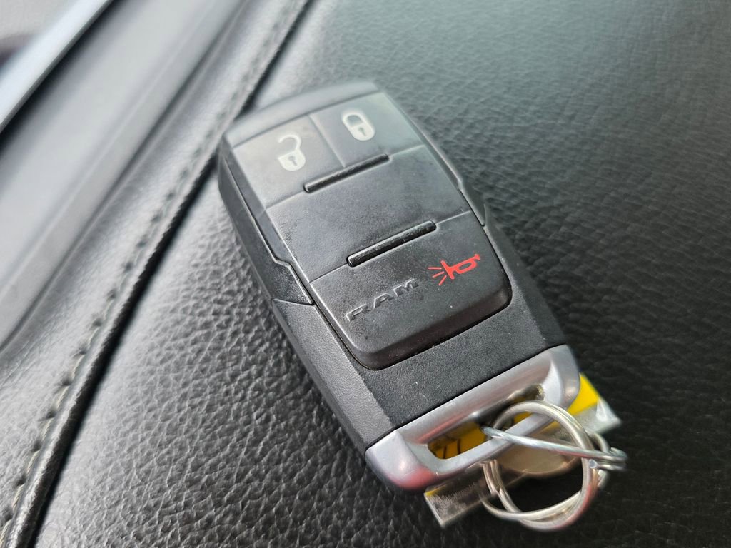 Used 2020 RAM 3500 Tradesman w/ Chrome Appearance Group AWD/4WD image 32