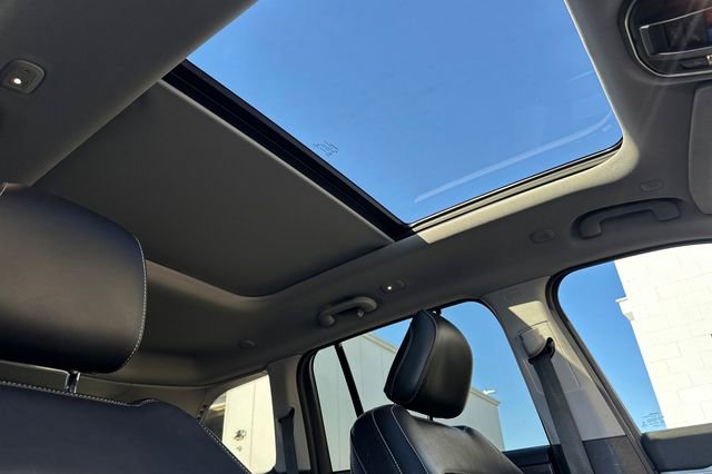 Certified 2022 Jeep Grand Cherokee Limited 4xe w/ Luxury Tech Group II image 17