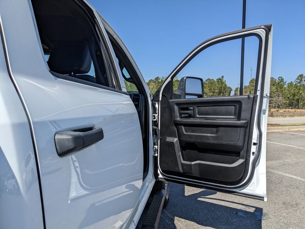 Used 2024 RAM 2500 Tradesman w/ Chrome Appearance Group image 49
