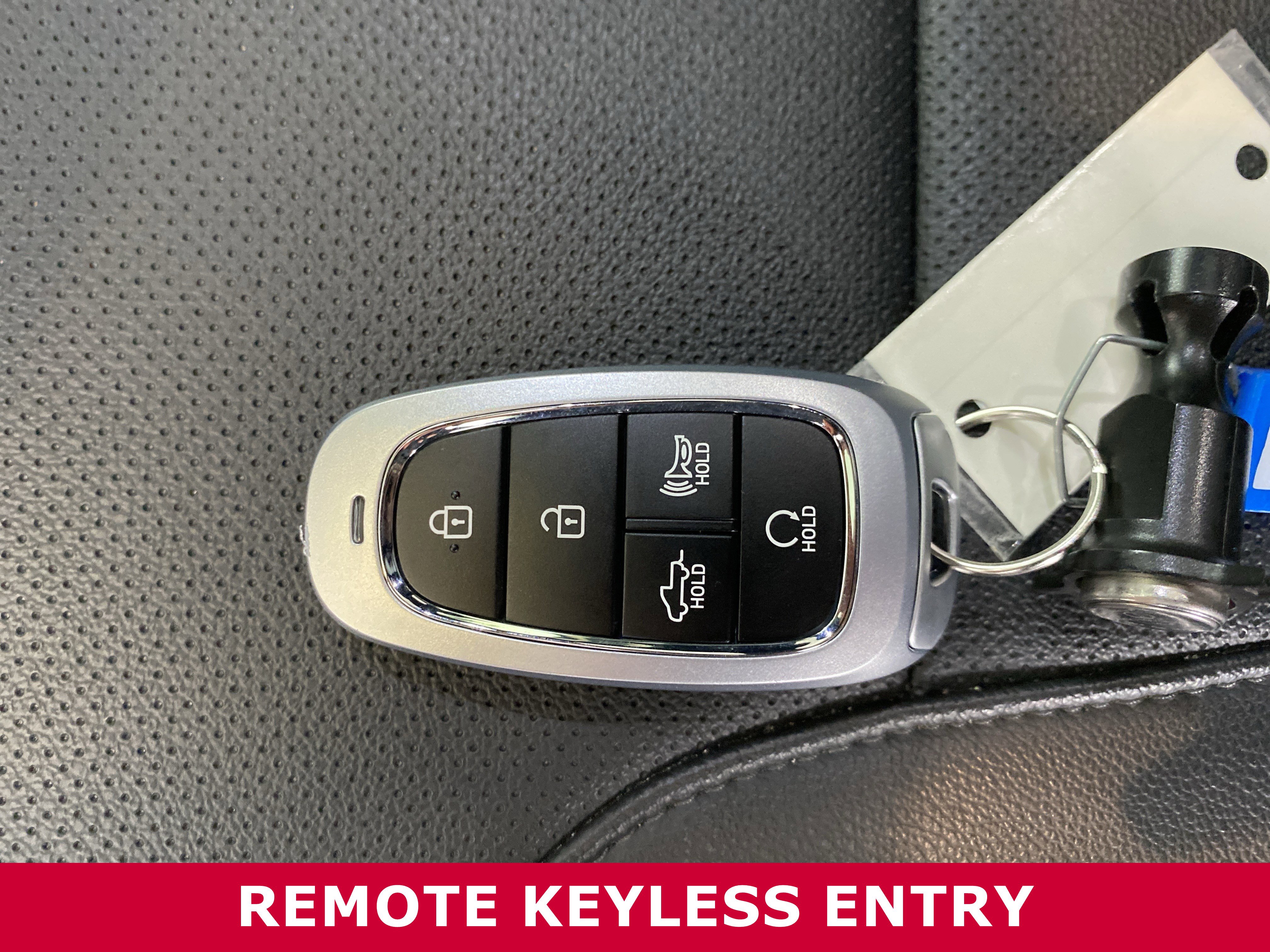 Used 2024 Hyundai Santa Cruz Night image 32