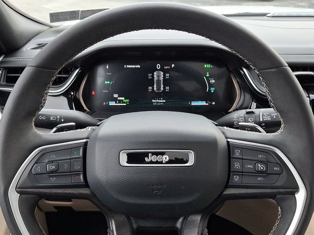 Certified 2022 Jeep Grand Cherokee Limited 4xe w/ Luxury Tech Group II AWD/4WD image 25