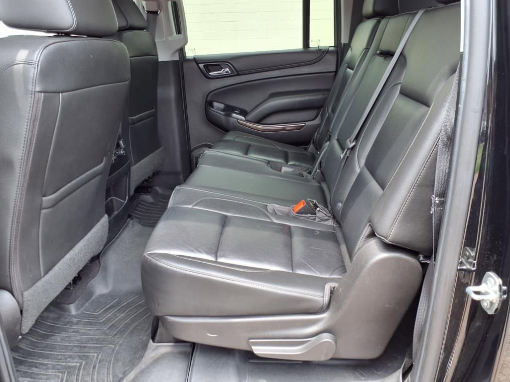 Used 2019 Chevrolet Suburban LT image 11