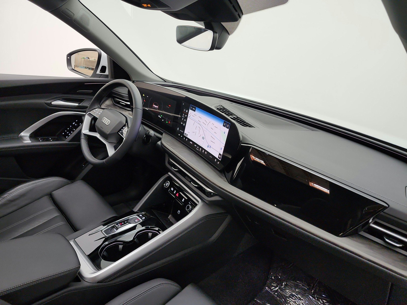 Used 2025 Audi Q5 Premium Plus w/ Premium Plus AWD/4WD image 19