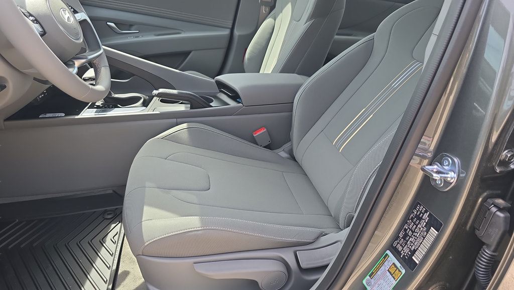 New 2026 Hyundai Elantra Sport FWD image 14