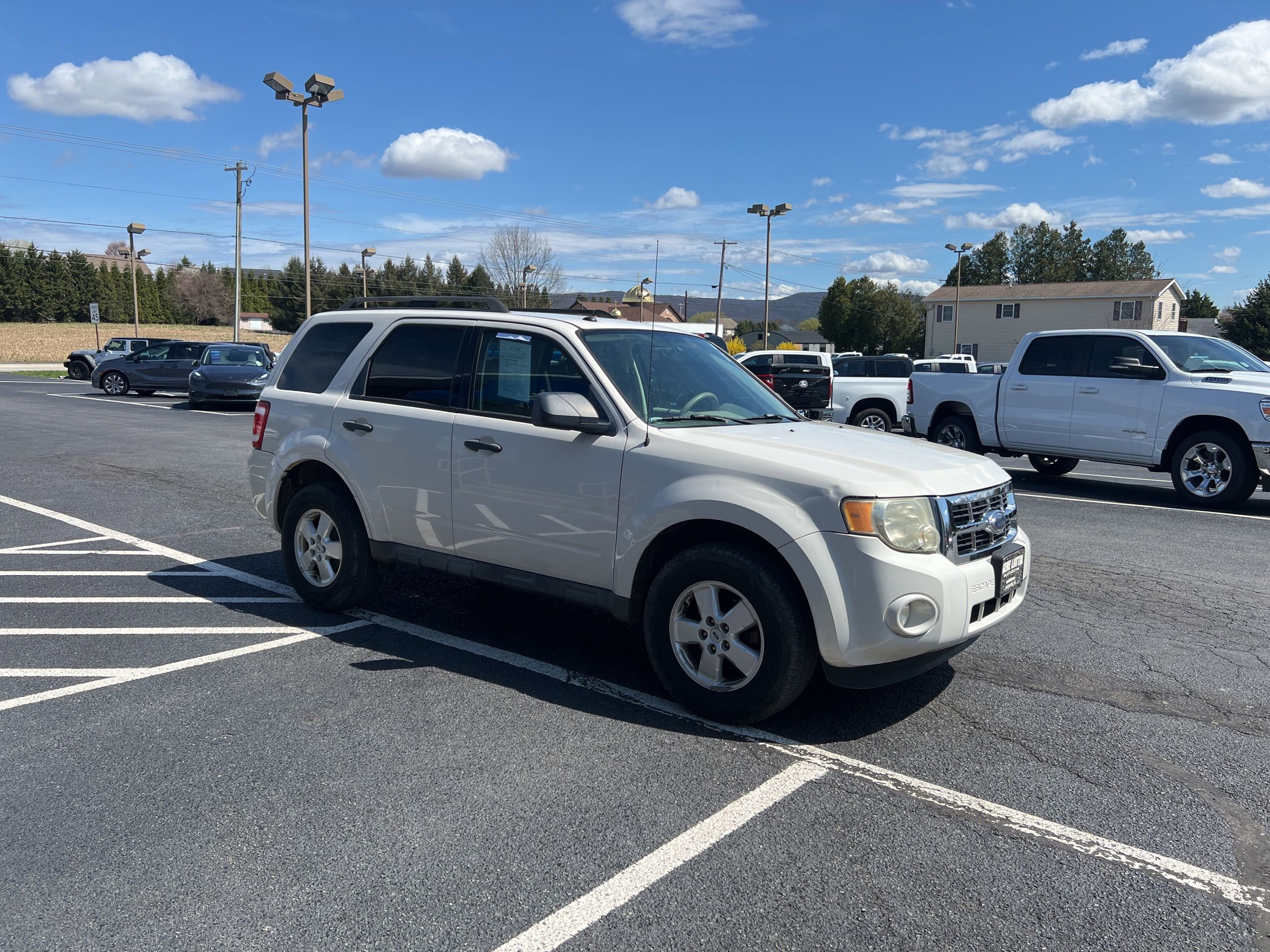 Used 2009 Ford Escape XLT image 7