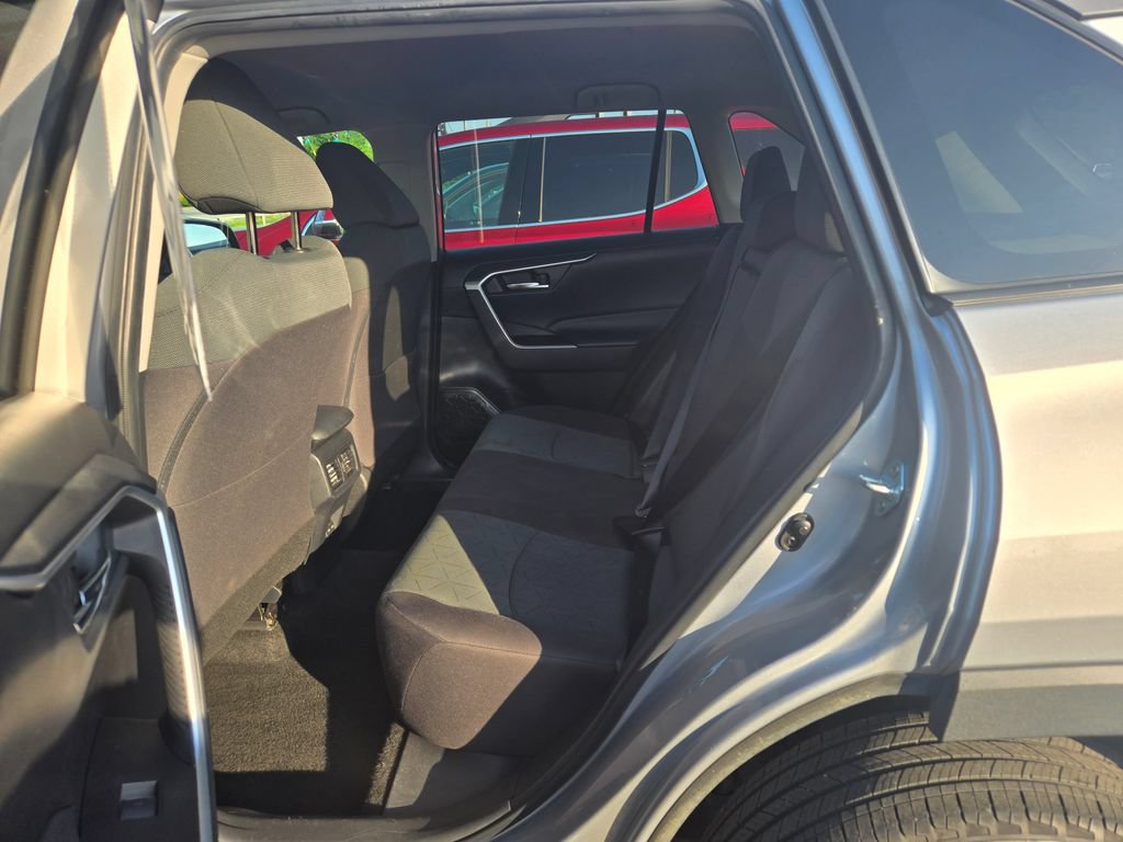 Used 2024 Toyota RAV4 XLE FWD image 8