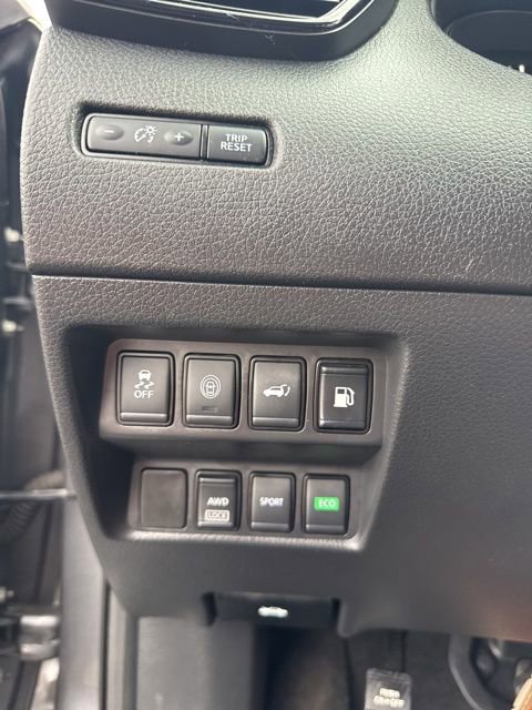 Certified 2019 Nissan Rogue SV image 30