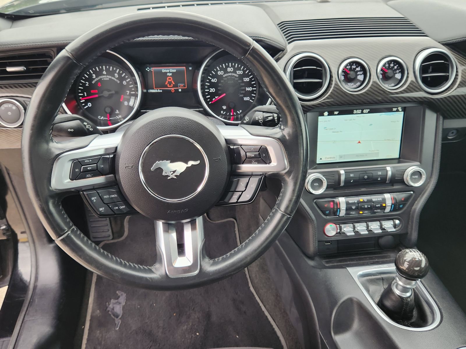 Used 2018 Ford Mustang GT Premium w/ GT Performance Package RWD image 29