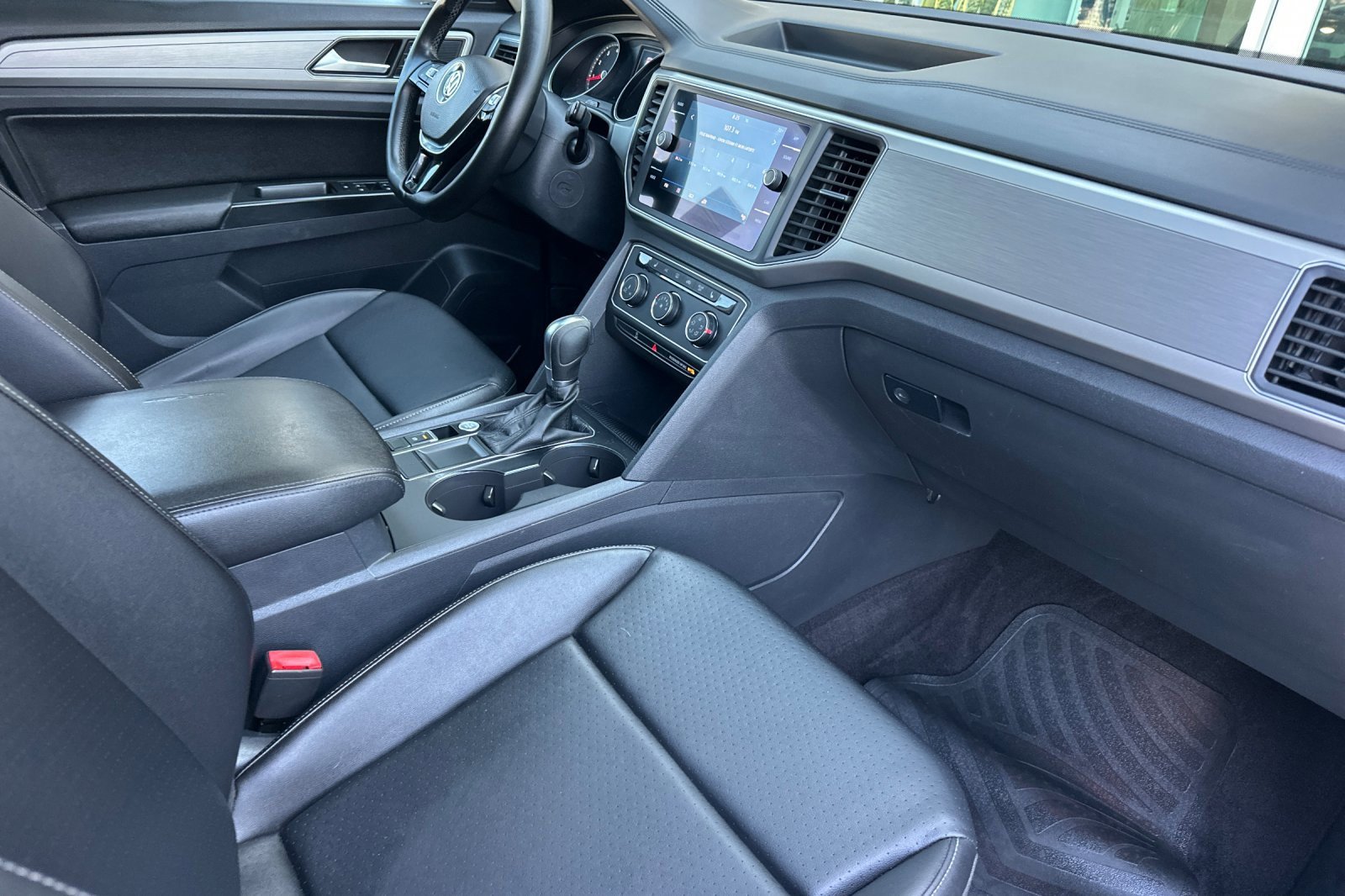 Used 2018 Volkswagen Atlas SE image 17