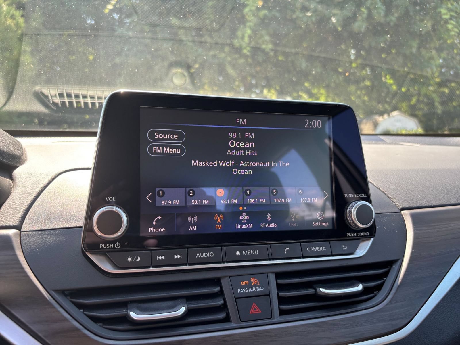 Used 2025 Nissan Altima 2.5 SV FWD image 19