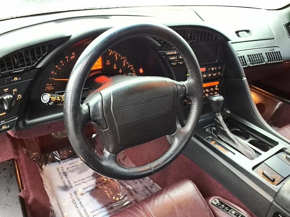 Used 1993 Chevrolet Corvette Coupe RWD image 26