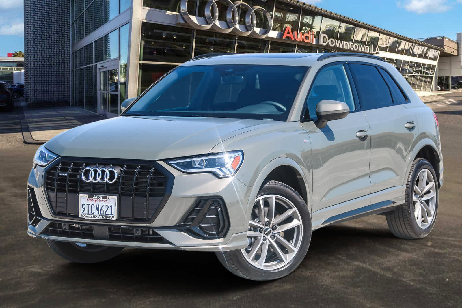 Used 2025 Audi Q3 2.0T Premium w/ Convenience Package