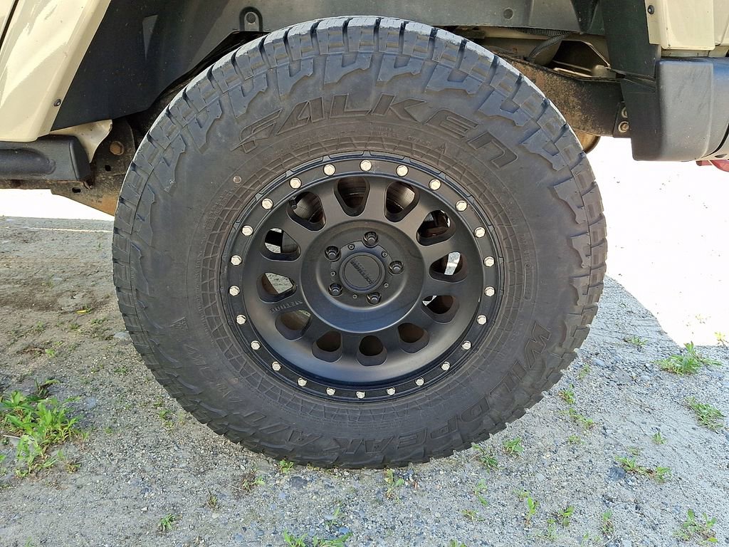 Used 2017 Jeep Wrangler Unlimited Rubicon AWD/4WD image 8
