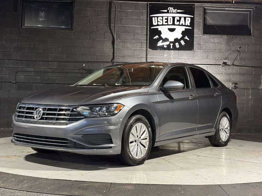 Used 2020 Volkswagen Jetta S image 2
