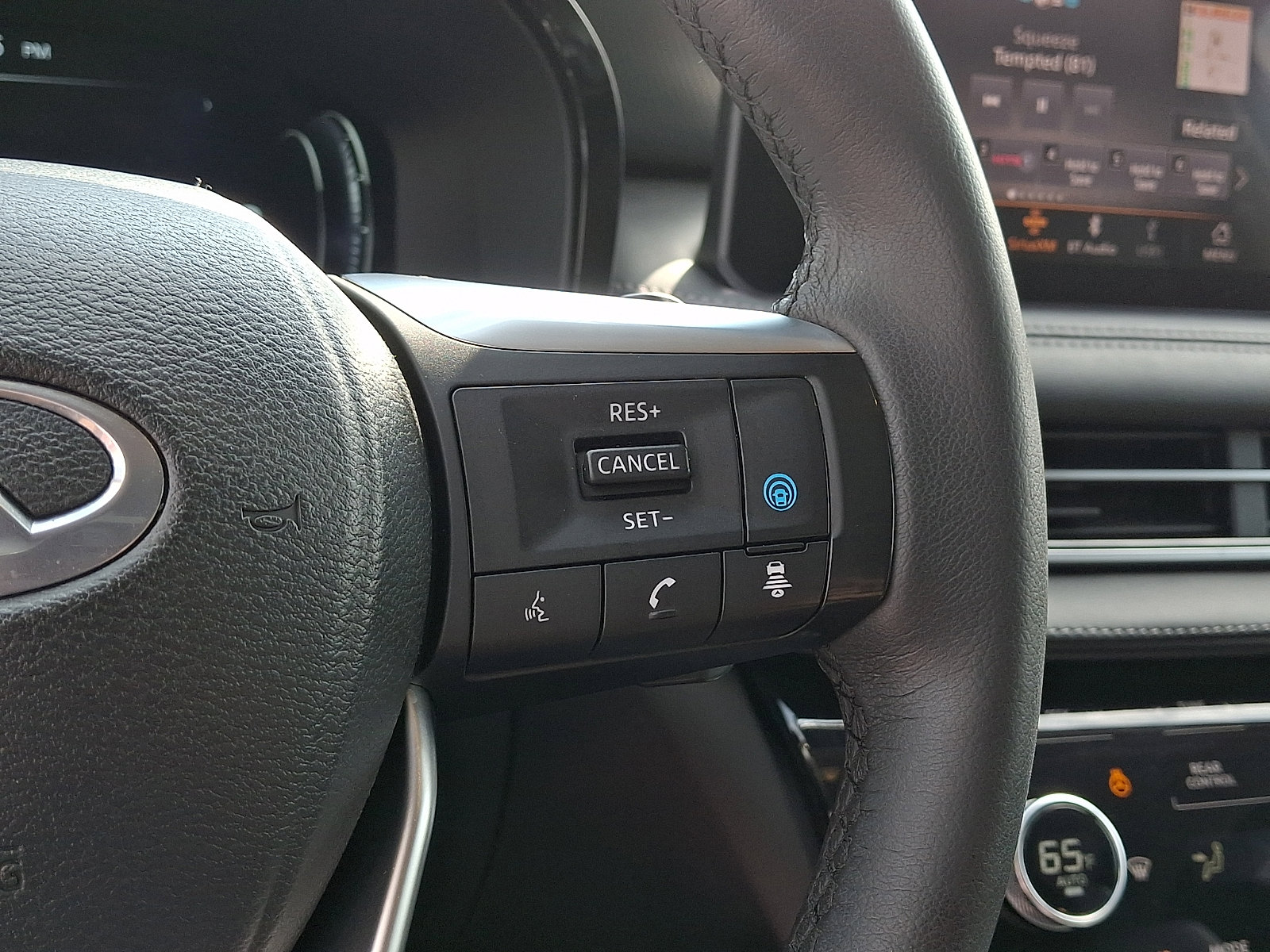 Certified 2024 INFINITI QX60 Luxe w/ Vision Package image 23