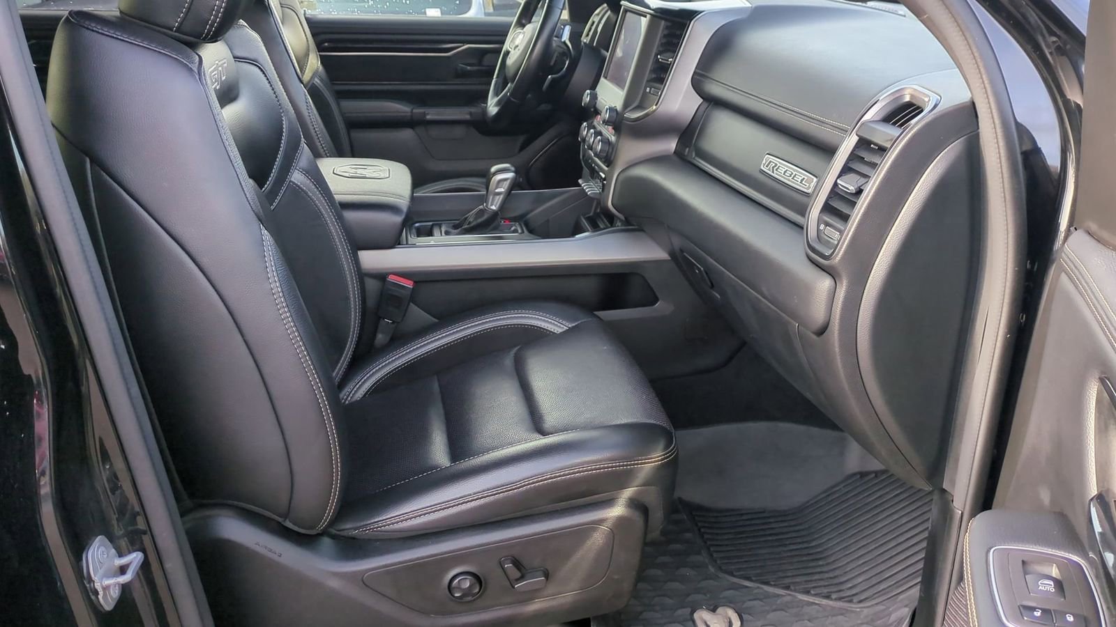 Used 2022 RAM 1500 Rebel w/ G/T Package image 24