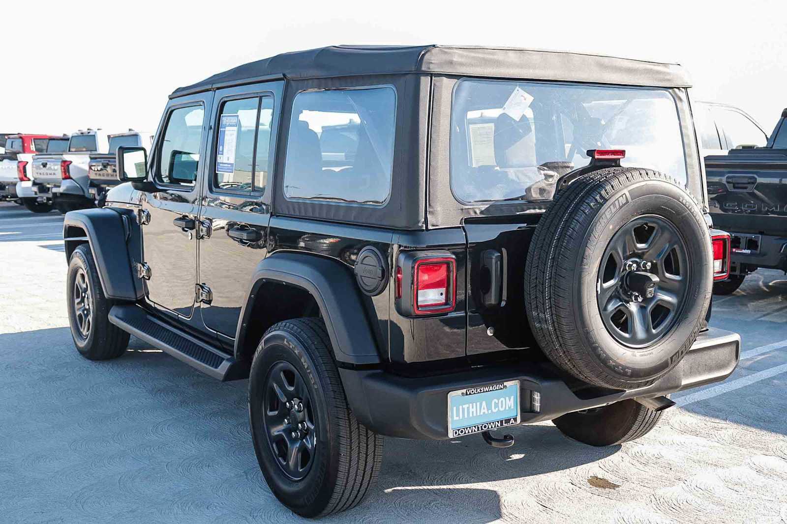 Used 2022 Jeep Wrangler Unlimited Sport image 8