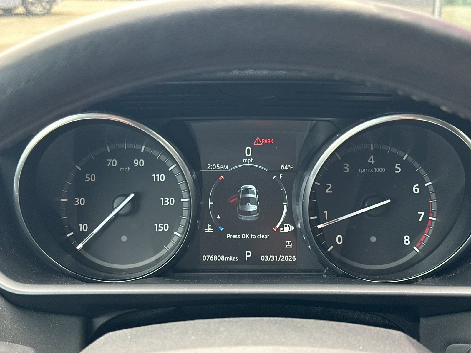 Used 2018 Land Rover Discovery SE image 23