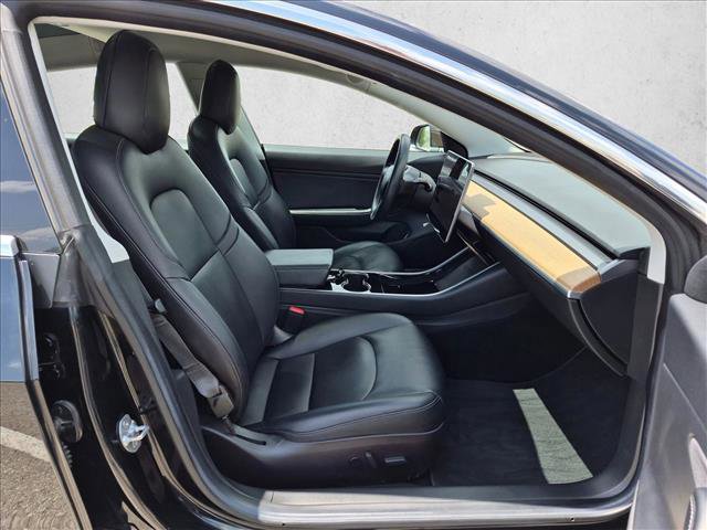 Used 2018 Tesla Model 3 Long Range RWD image 21
