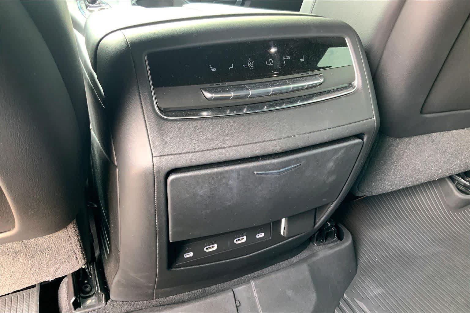 Used 2021 Cadillac Escalade Sport w/ Driver Assist Tech Package AWD/4WD image 30
