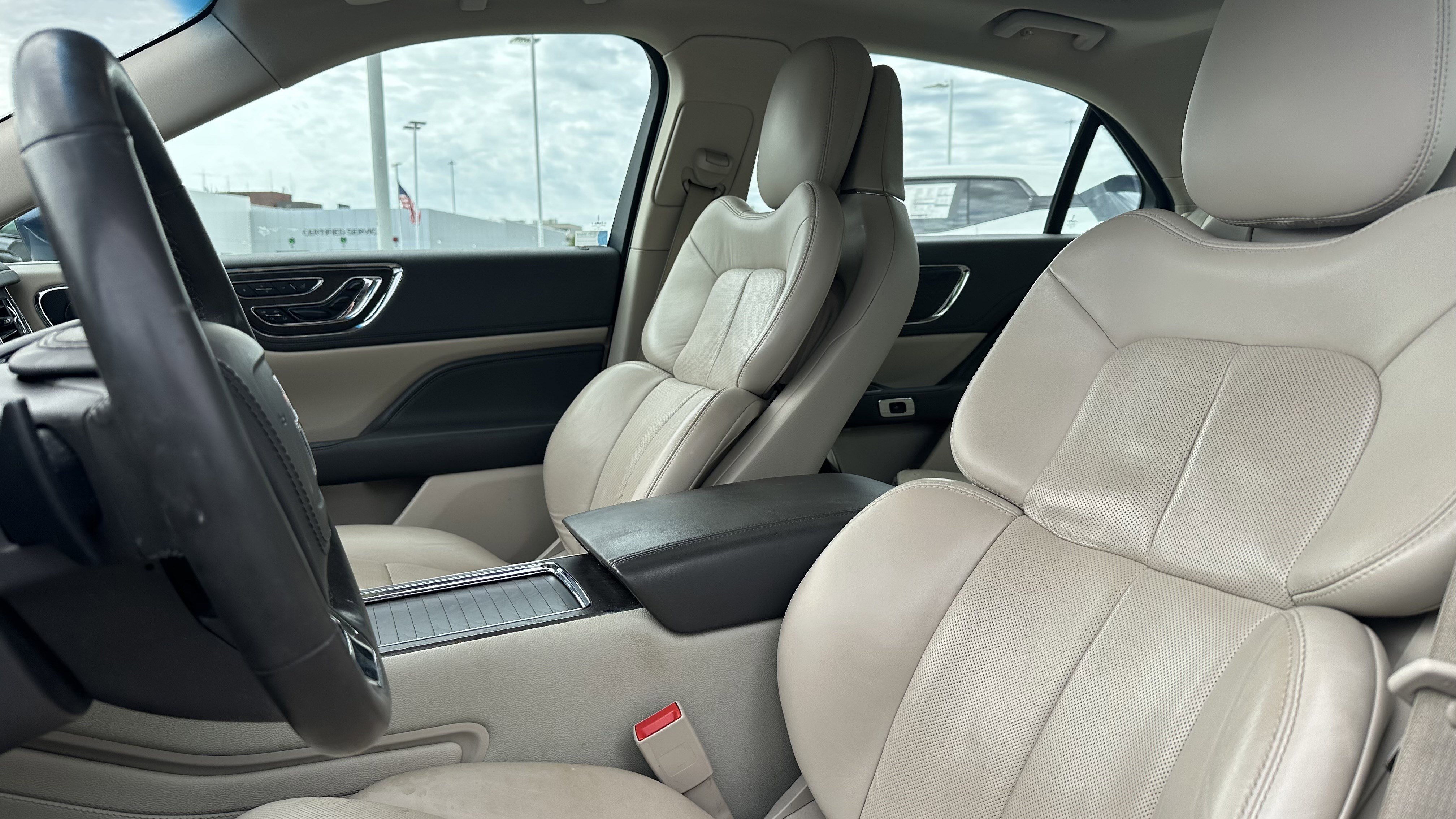 Used 2018 Lincoln Continental Reserve AWD/4WD image 18