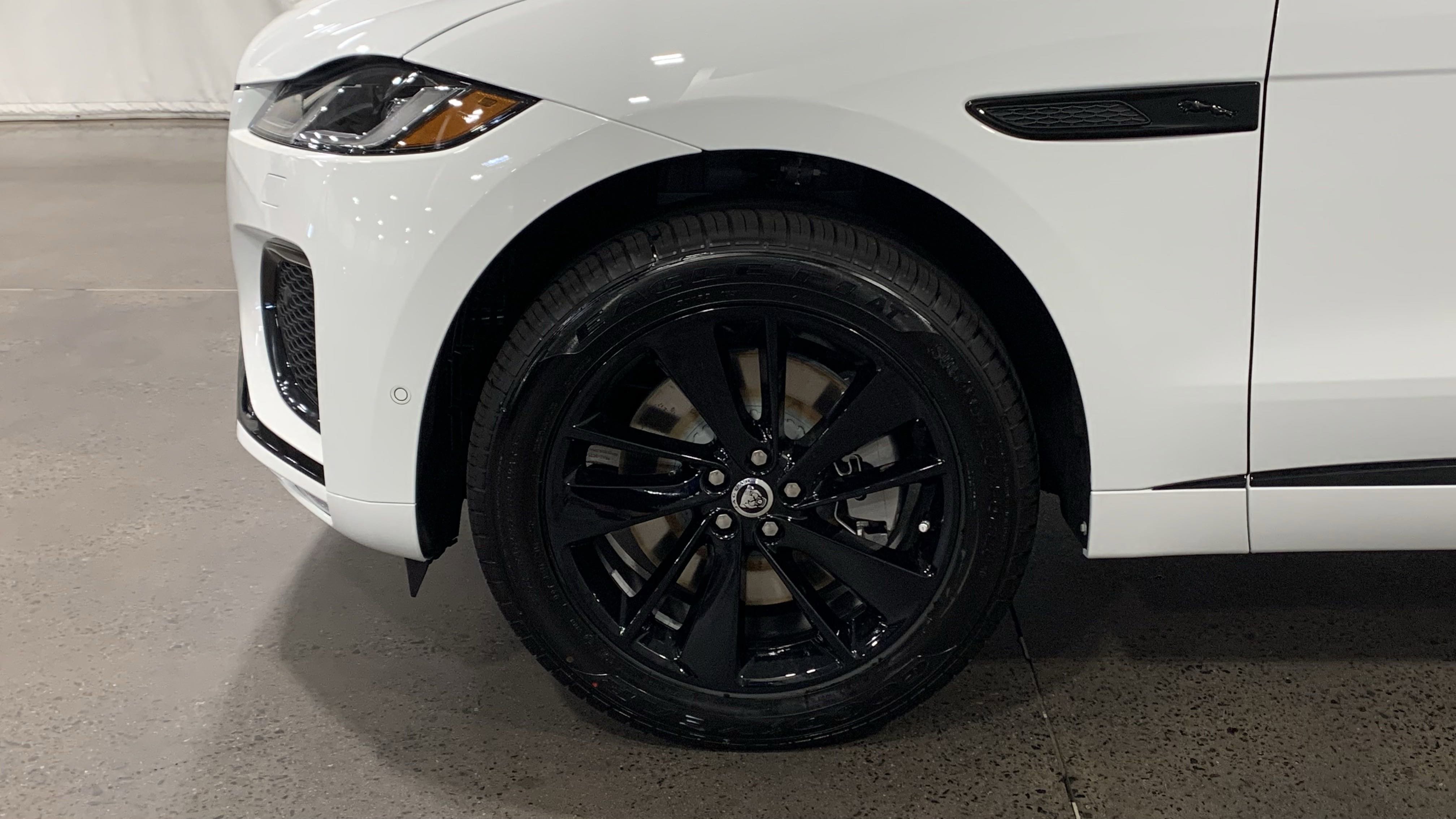 New 2026 Jaguar F-PACE R-Dynamic S image 10