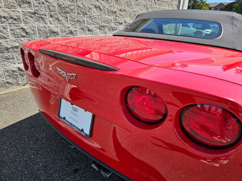 Used 2007 Chevrolet Corvette Convertible w/ Preferred Equipment Group RWD image 18
