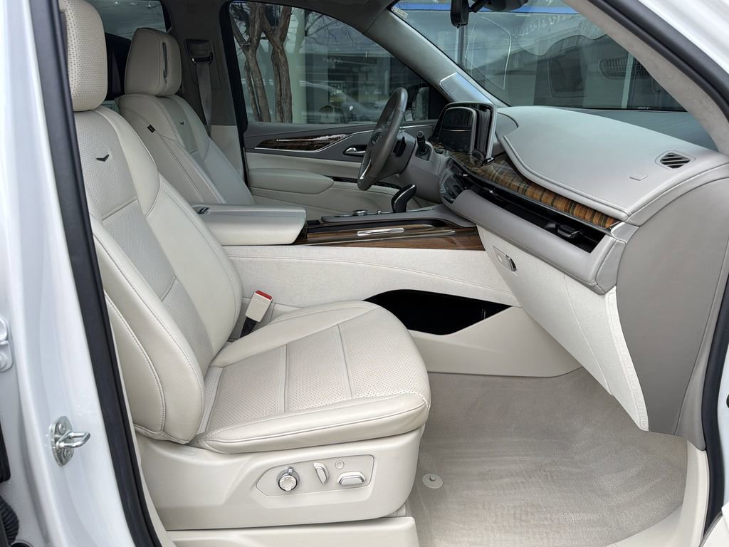 Certified 2021 Cadillac Escalade Premium Luxury Platinum image 13