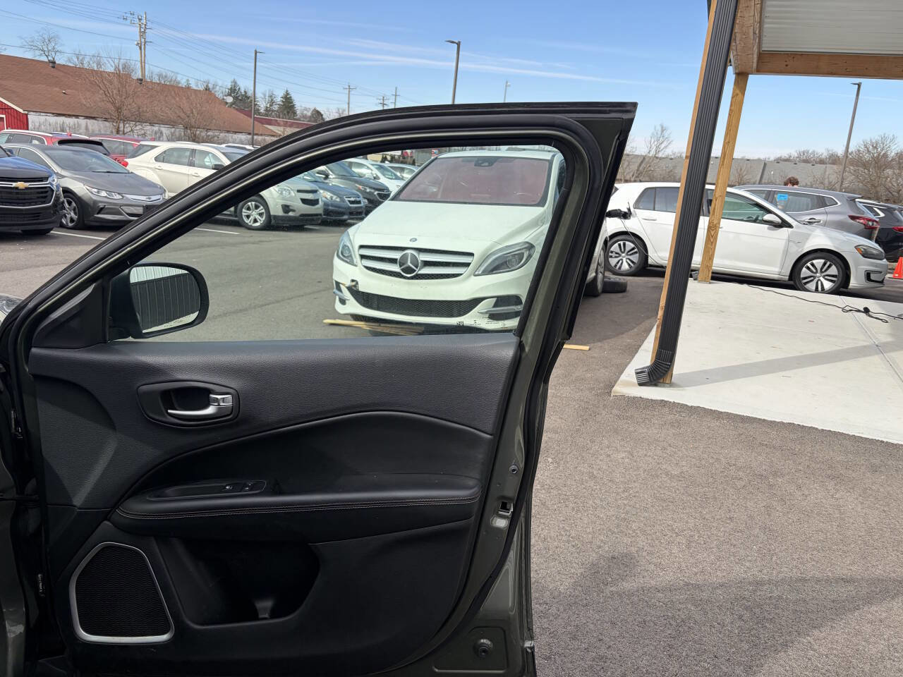 Used 2017 Jeep Compass Sport w/ Cold Weather Group image 16