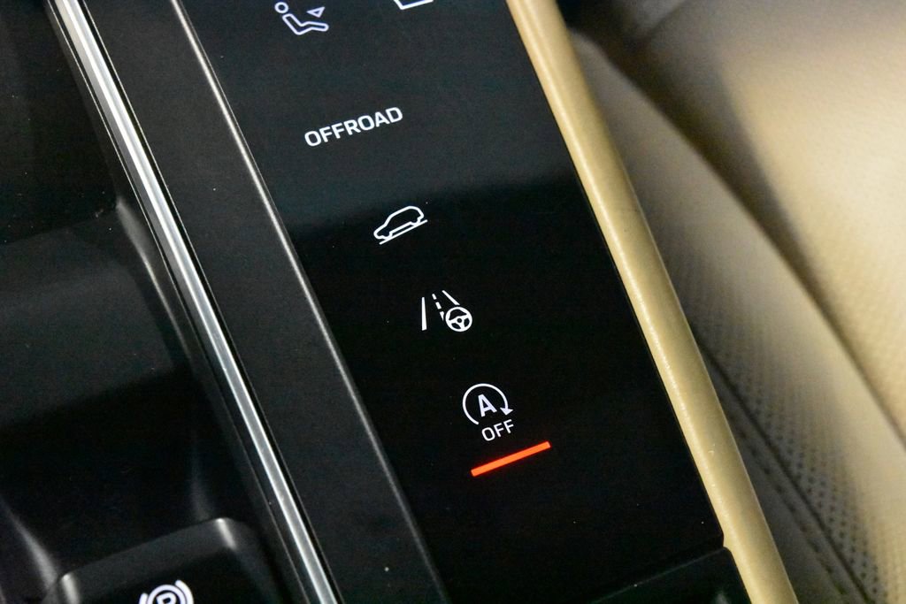 Used 2022 Porsche Macan image 15