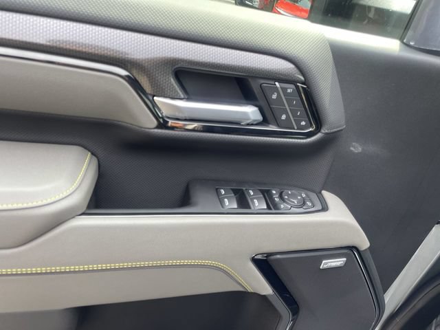 New 2026 Chevrolet Silverado 2500 ZR2 AWD/4WD image 13