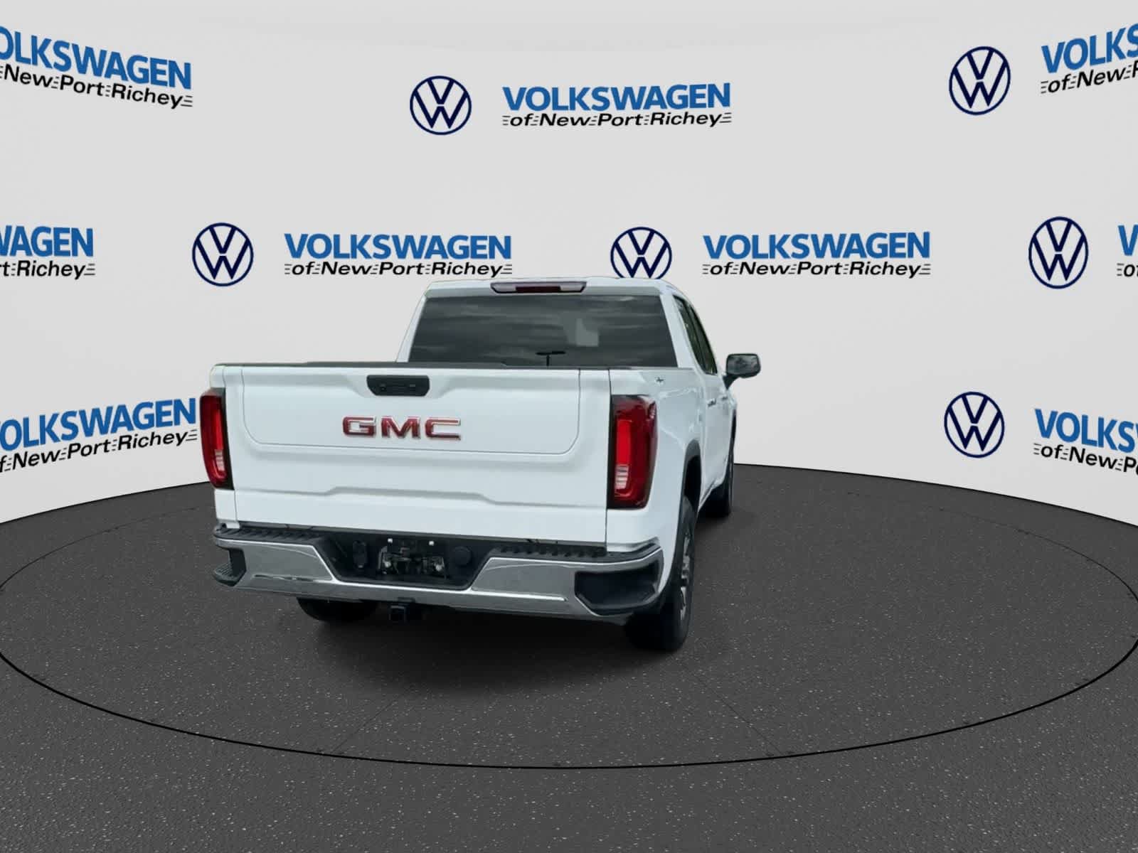 Used 2025 GMC Sierra 1500 SLT AWD/4WD image 7