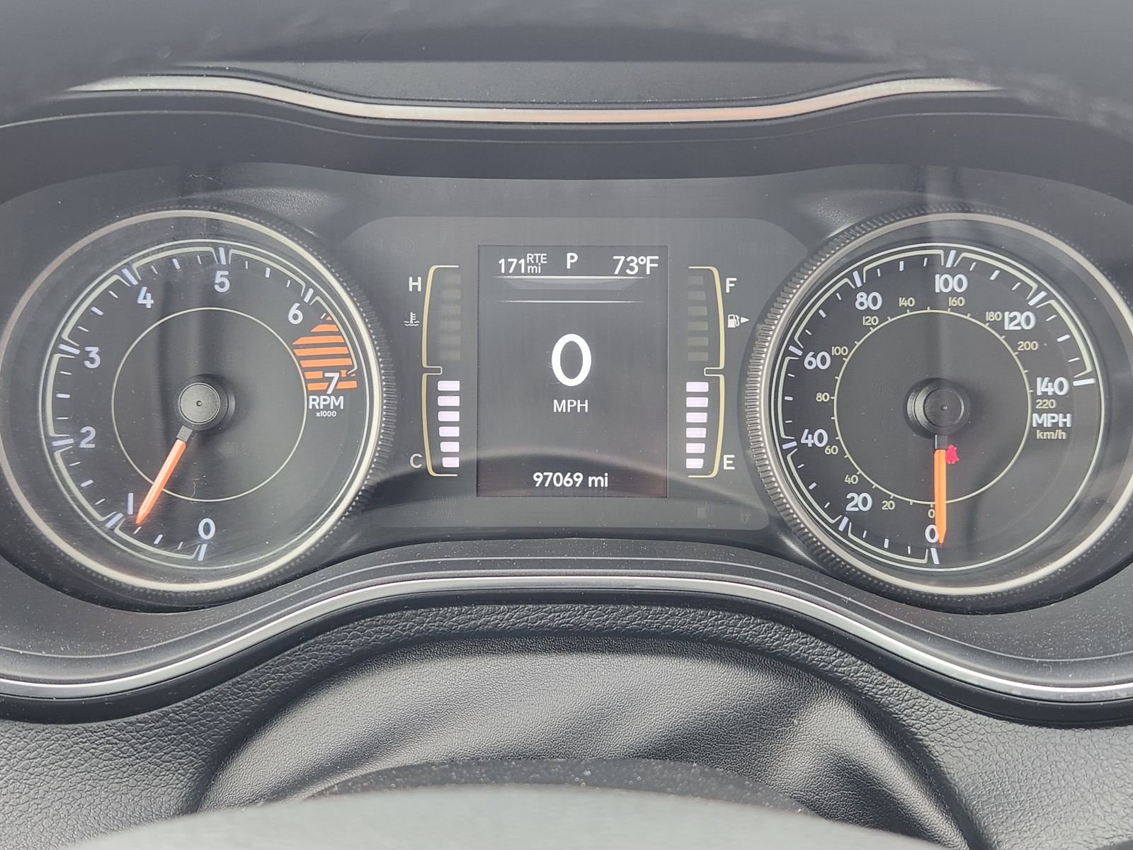 Used 2019 Jeep Cherokee Latitude Plus image 19