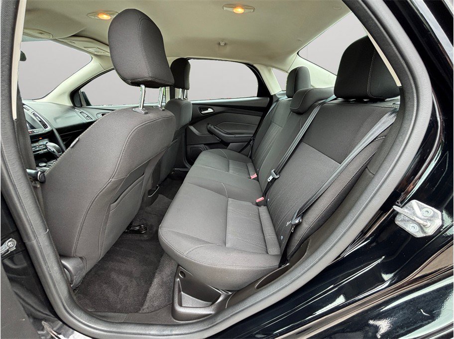 Used 2017 Ford Focus SE FWD image 26