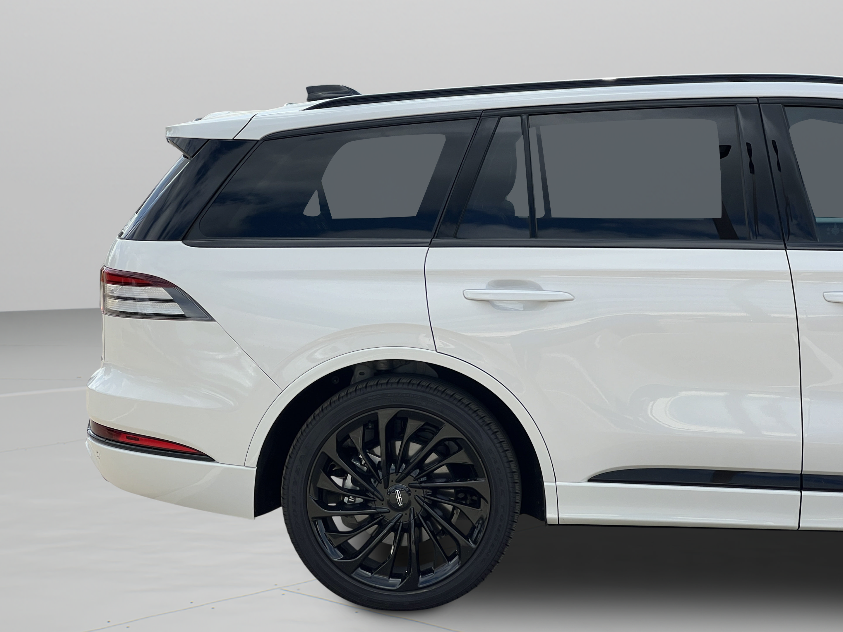 New 2026 Lincoln Aviator Reserve w/ Jet Appearance Package RWD image 11