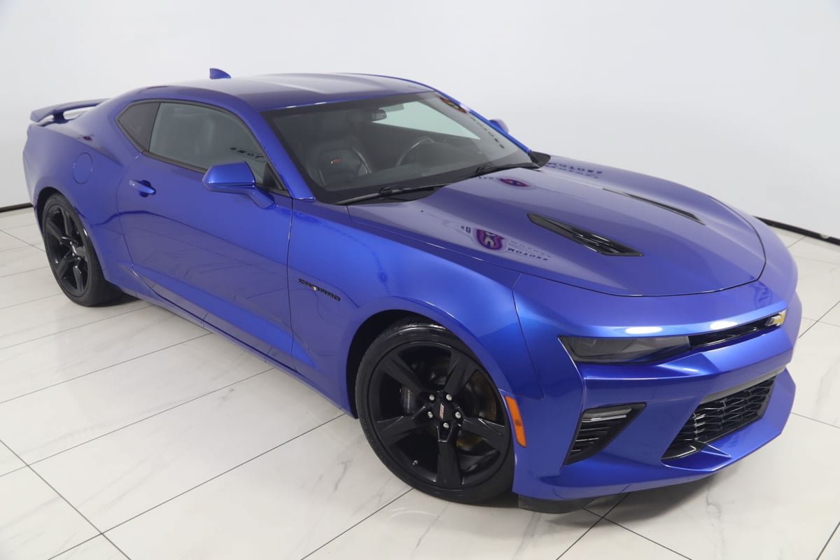 Used 2018 Chevrolet Camaro SS RWD image 23