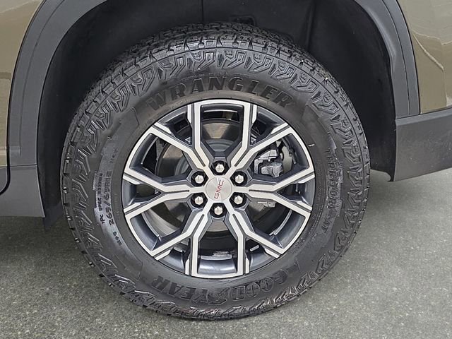 Used 2025 GMC Acadia AT4 w/ Luxury Package image 33