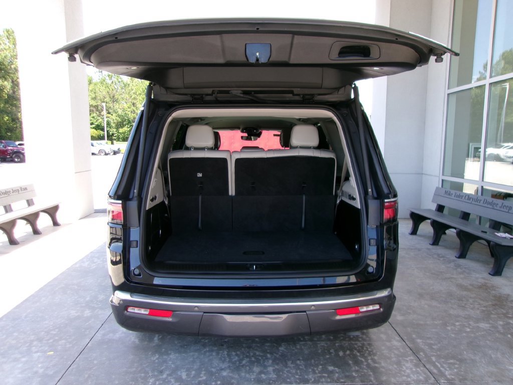 Used 2022 Jeep Wagoneer Series I w/ Convenience Group I AWD/4WD image 22